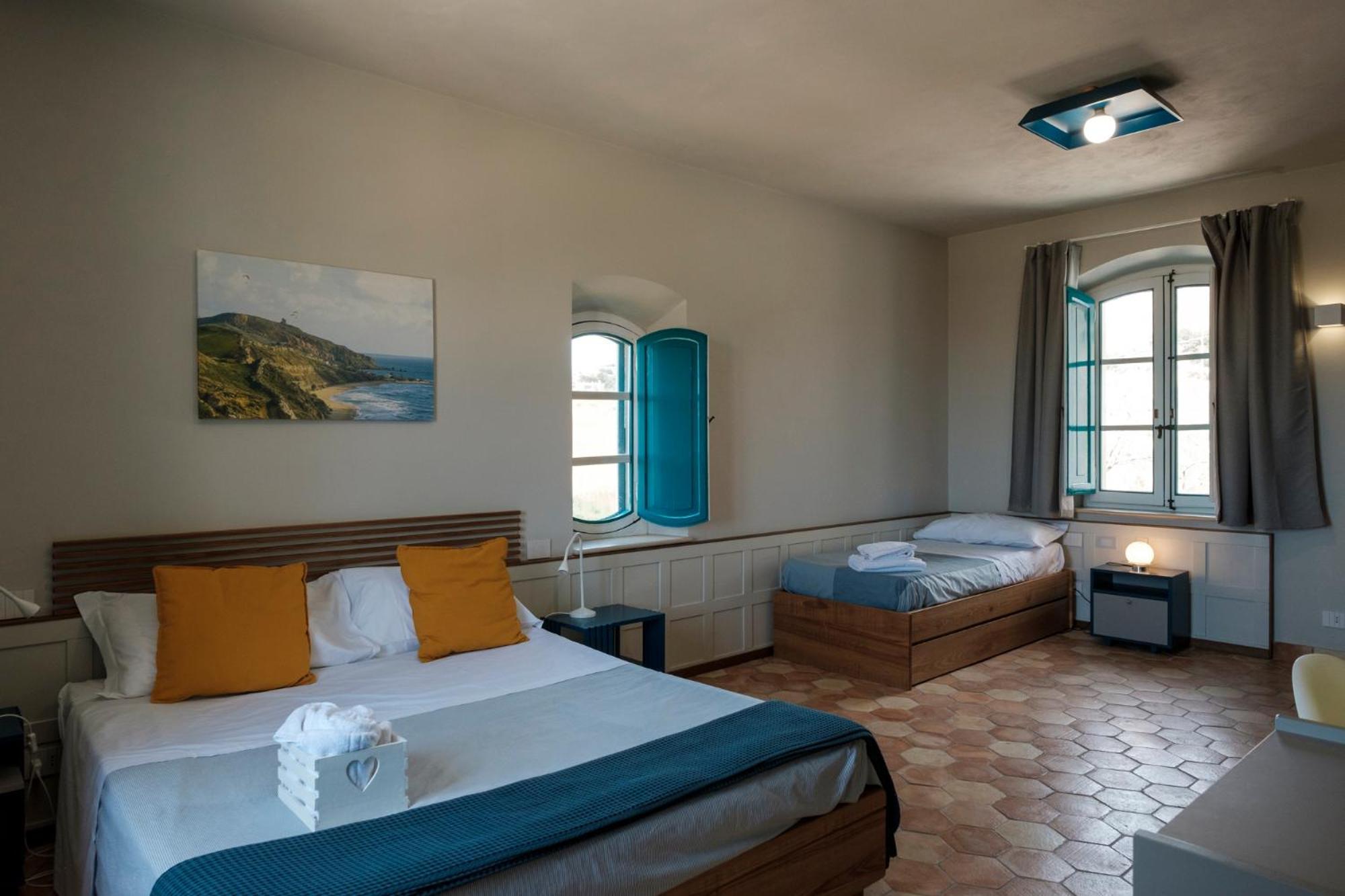 B&B Fermata 106 Da Carolina Сикульяна-Марина Экстерьер фото