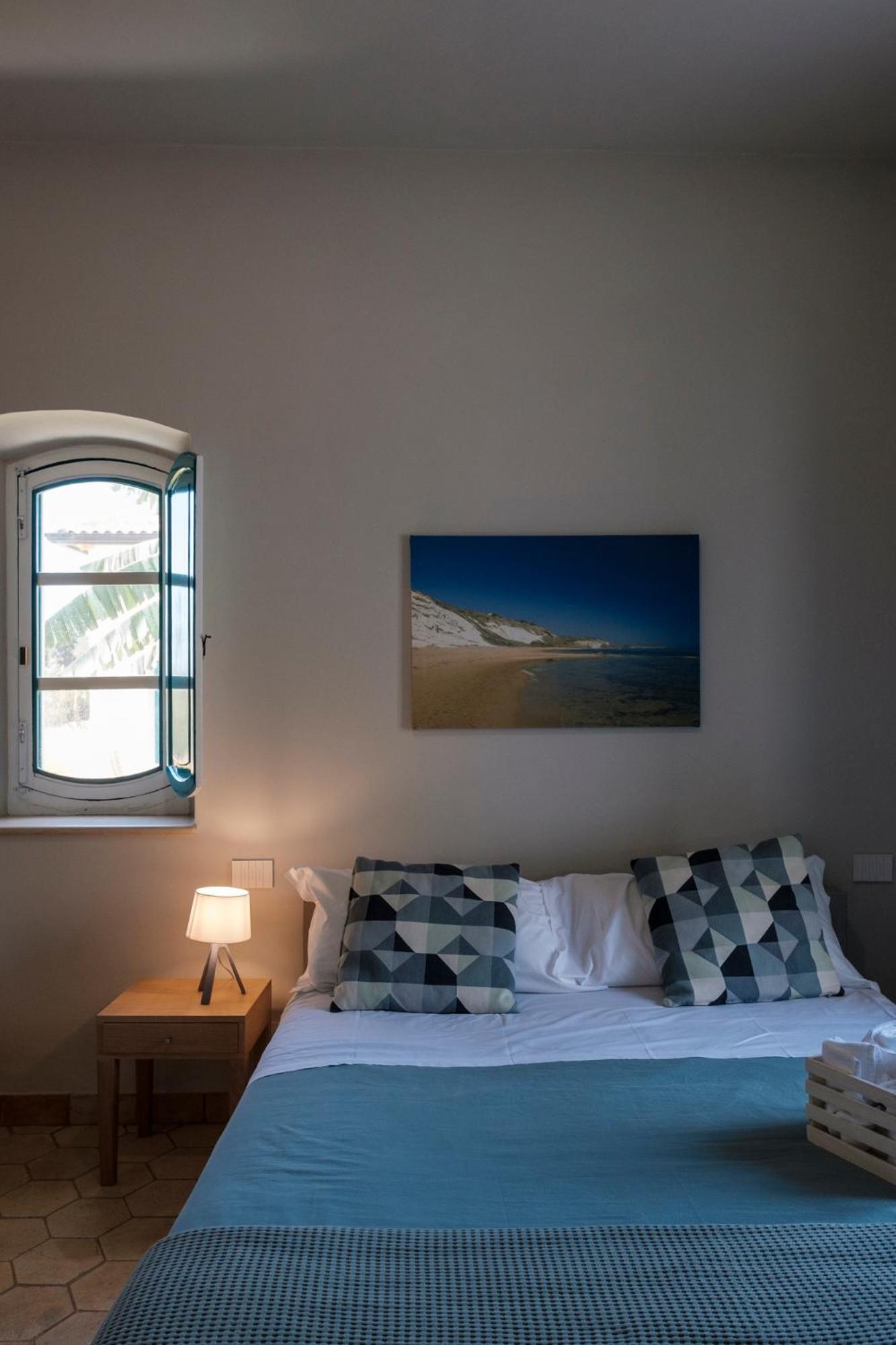 B&B Fermata 106 Da Carolina Сикульяна-Марина Экстерьер фото