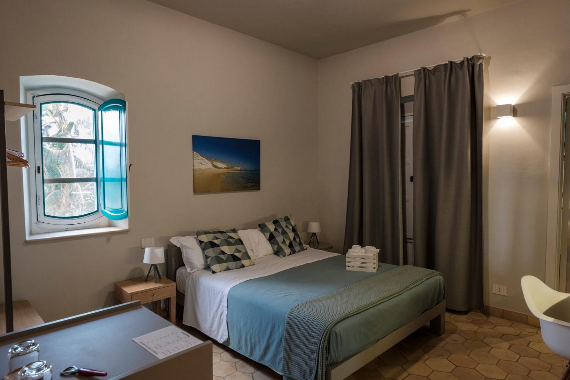 B&B Fermata 106 Da Carolina Сикульяна-Марина Экстерьер фото